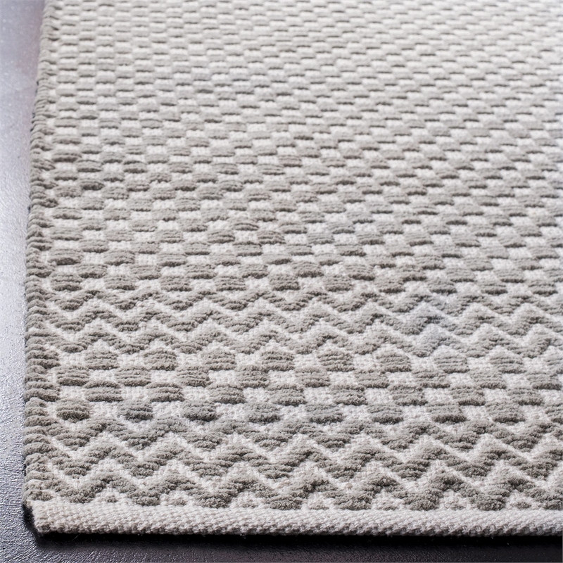 Safavieh Boston 6' x 9' Hand Tufted Rug in Gray