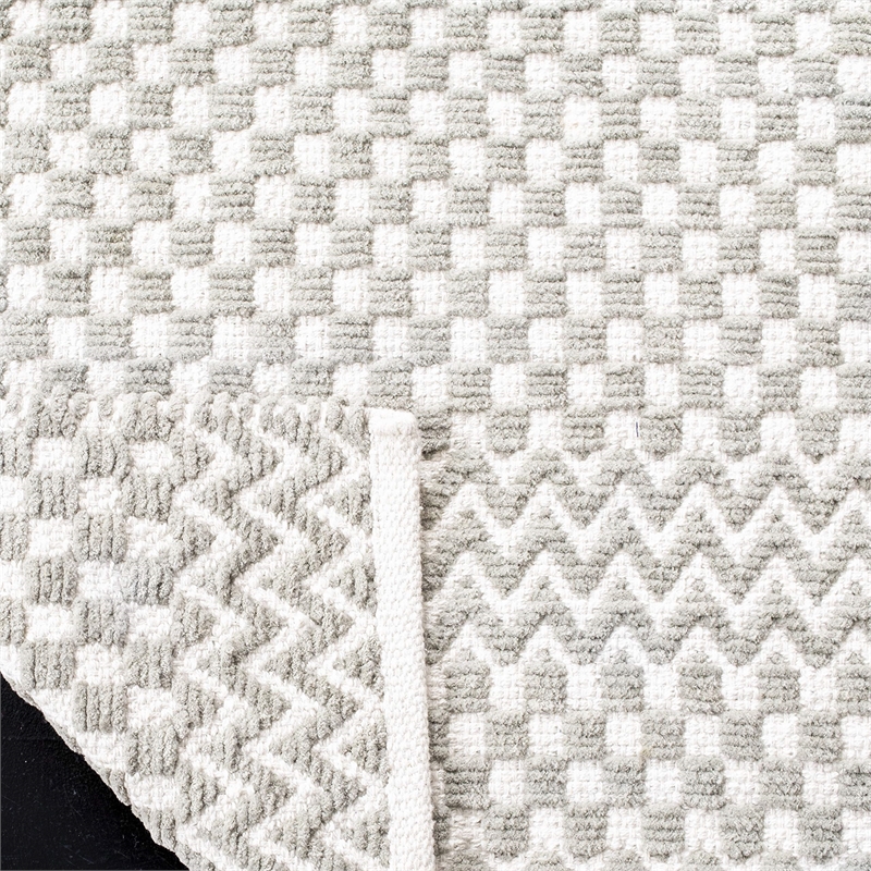 Safavieh Boston 6' x 9' Hand Tufted Rug in Gray