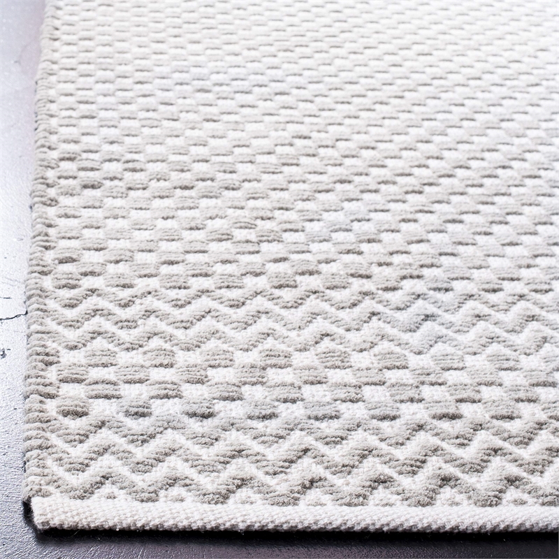 Safavieh Boston 6' Square Hand Tufted Rug in Gray