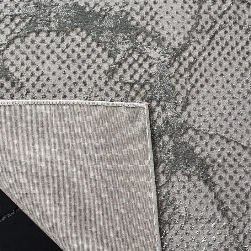 Safavieh Lurex 4' x 6' Rug in Gray