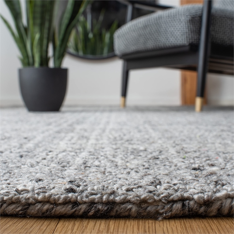 Safavieh Abstract 8' x 10' Hand Tufted Rug in Gray and Black