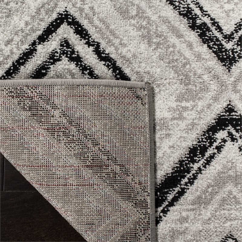 Safavieh Skyler 10' x 14' Rug in Gray and Black