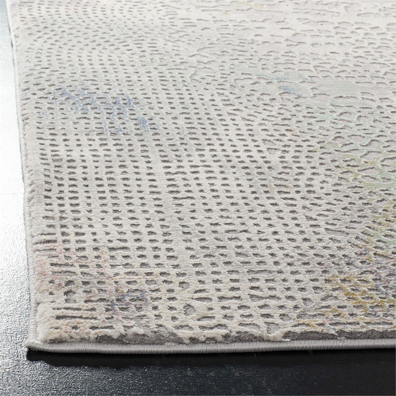 Safavieh Meadow 4' x 6' Rug in Gray and Gold