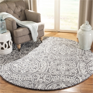 Safavieh Abstract 6' Round Hand Tufted Wool Rug in Gray and Ivory