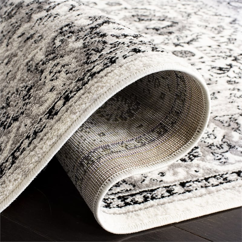 Safavieh Skyler 2' x 4' Rug in Gray and Ivory