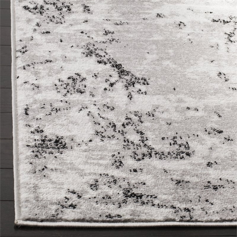 Safavieh Skyler 2' x 4' Rug in Gray and Ivory