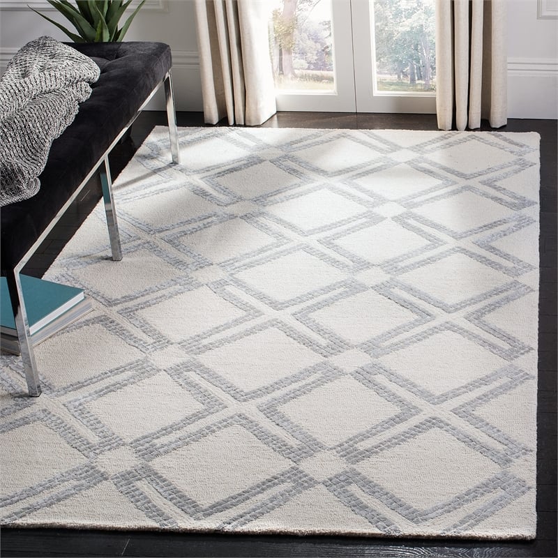Safavieh Bellagio 5' Square Hand Tufted Wool Rug in Ivory and Gray
