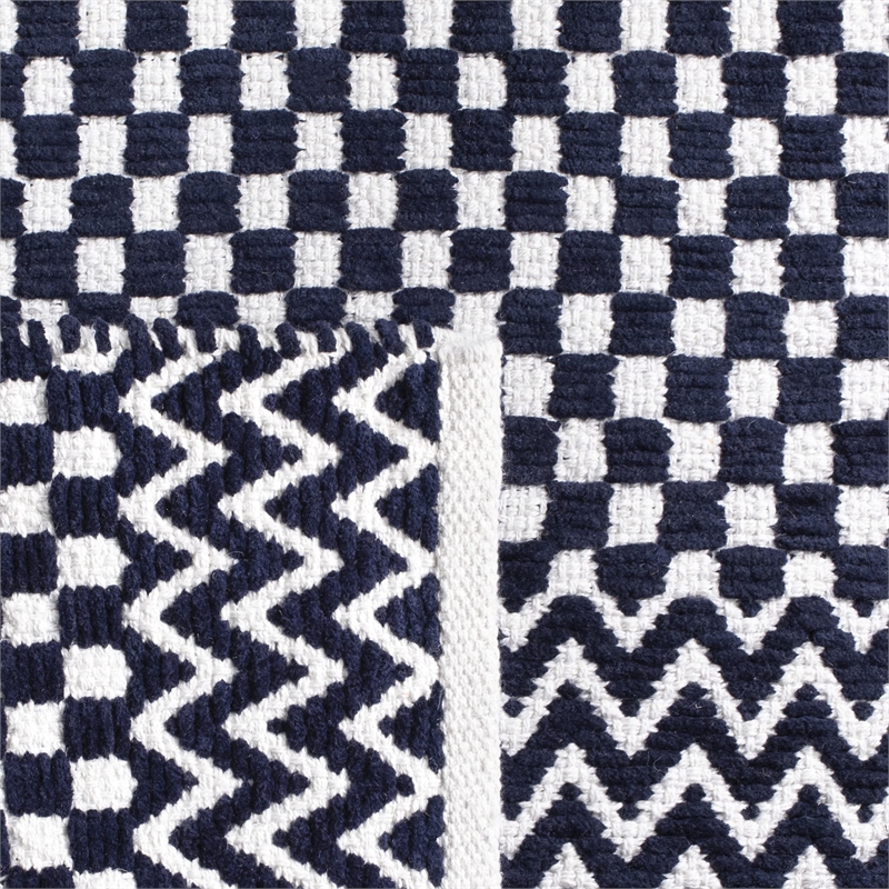 Safavieh Boston 6' Square Hand Tufted Rug in Navy