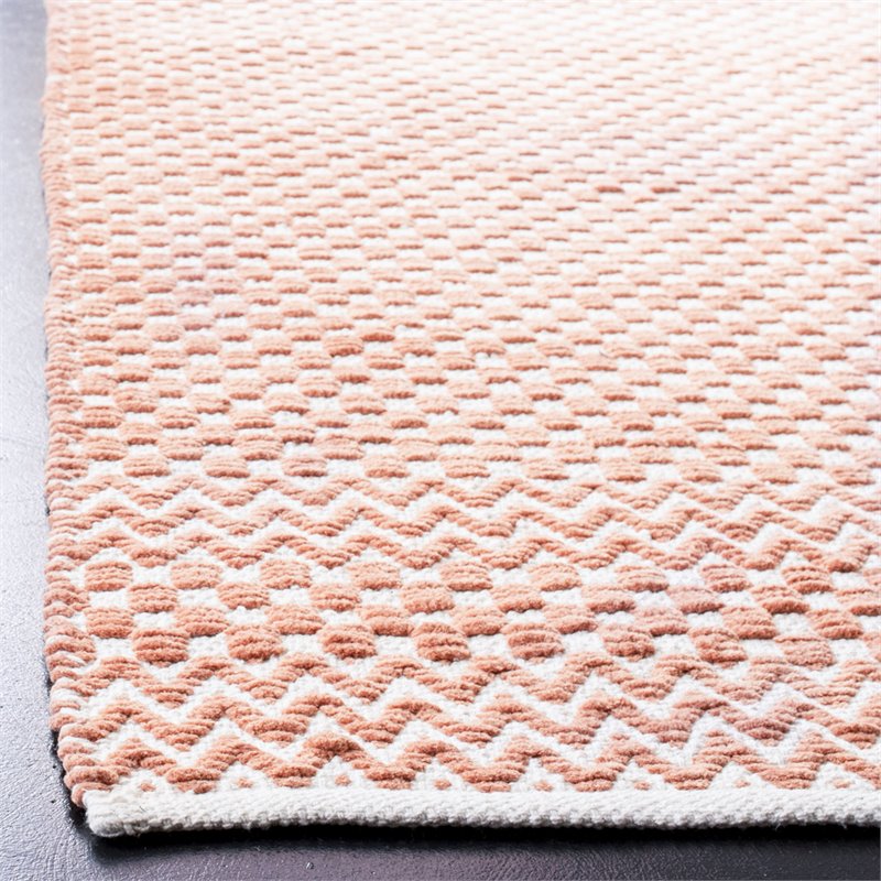 Safavieh Boston 4' x 6' Hand Tufted Rug in Orange
