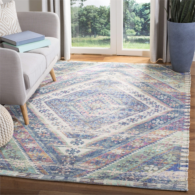 Safavieh Saffron 6' x 9' Hand Loomed Rug in Purple and Pink