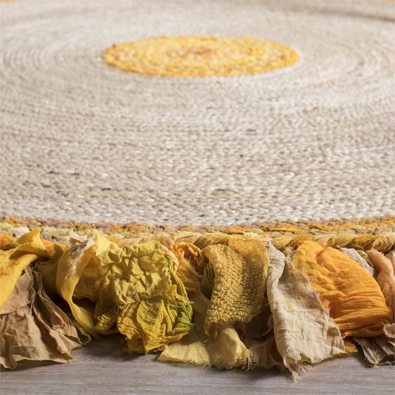 Safavieh Cape Cod 5' Round Hand Woven Jute Rug in Gold and Natural