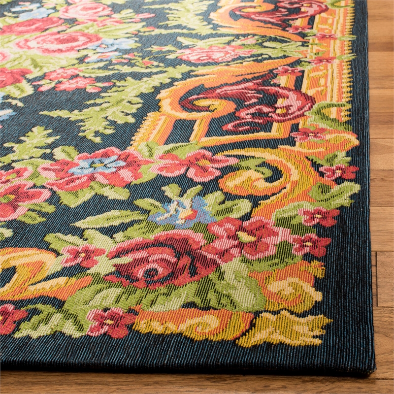 Safavieh Classic Vintage 4' x 6' Rug in Black and Rose