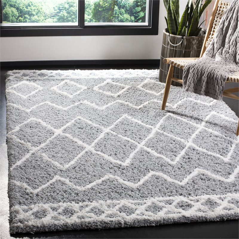 Safavieh Equinox 4' x 6' Hand Tufted Shag Rug in Gray and Cream