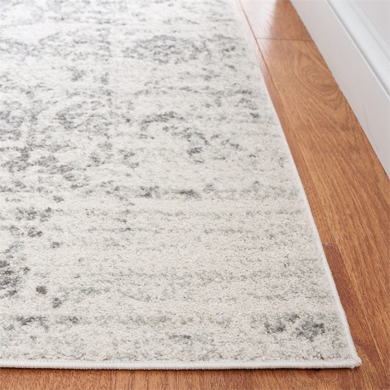 Safavieh Madison 8' x 10' Rug in Silver and Ivory