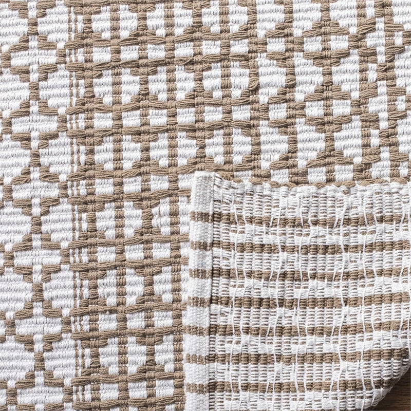 Safavieh Montauk 5' x 8' Hand Woven Rug in Taupe and Ivory