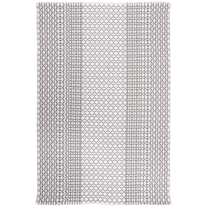 Safavieh Montauk 5' x 8' Hand Woven Rug in Gray and Ivory