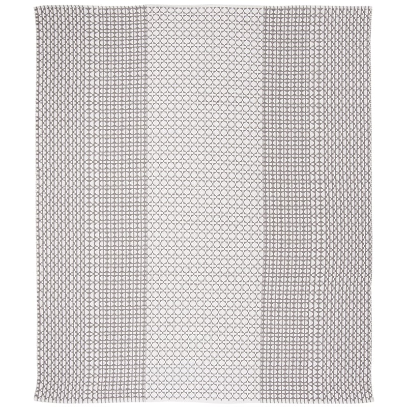 Safavieh Montauk 8' x 10' Hand Woven Rug in Gray and Ivory