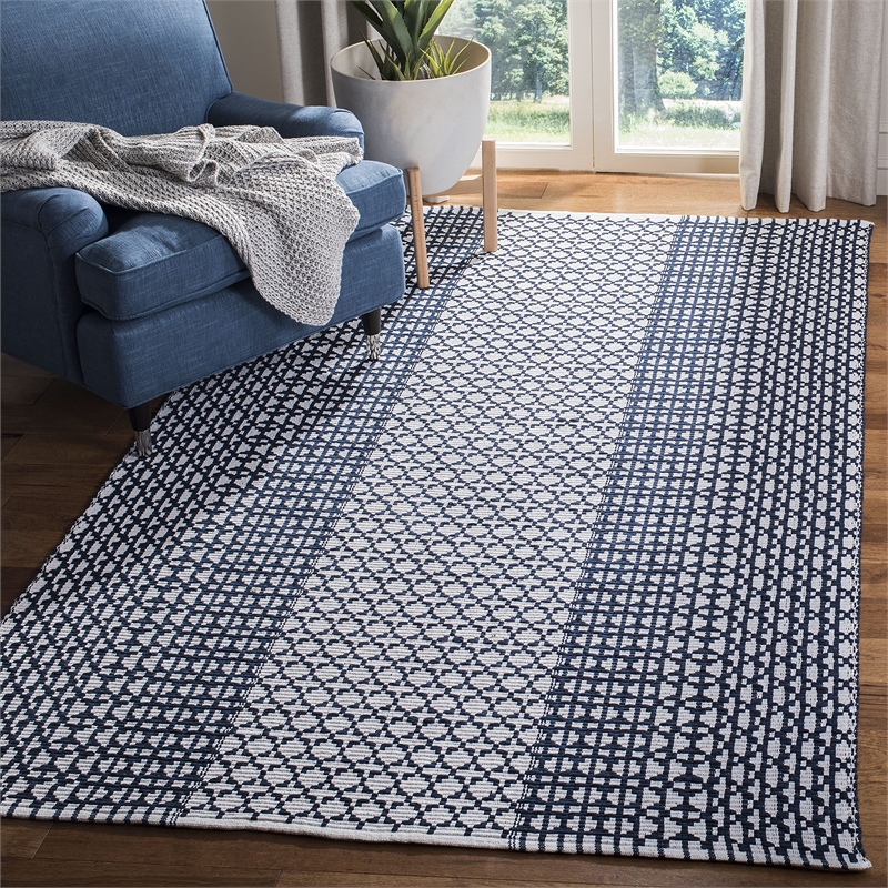 Safavieh Montauk 3' x 5' Hand Woven Rug in Navy and Ivory