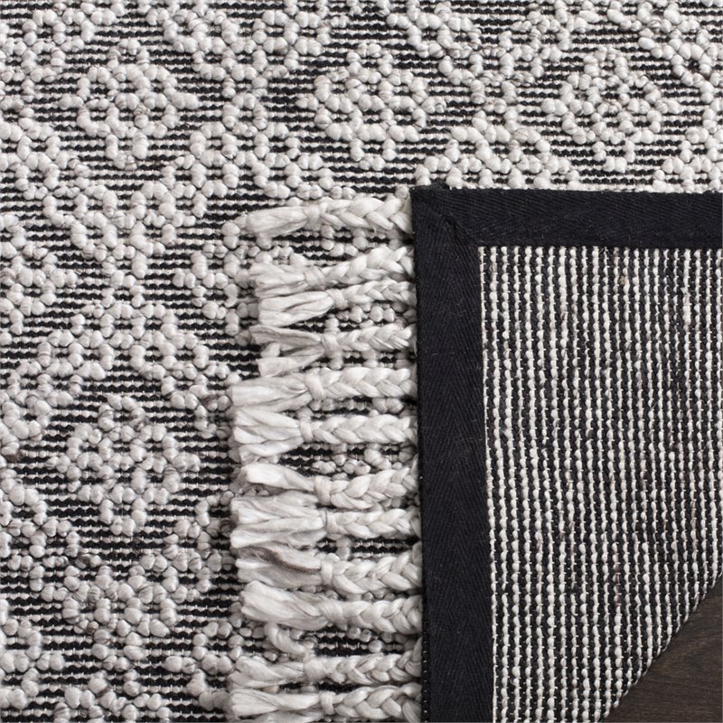 Safavieh Natura 3' x 5' Hand Woven Wool Rug in Charcoal and Light Gray