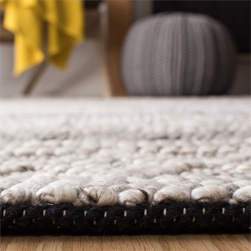 Safavieh Natura 8' x 10' Hand Woven Wool Rug in Charcoal and Gray