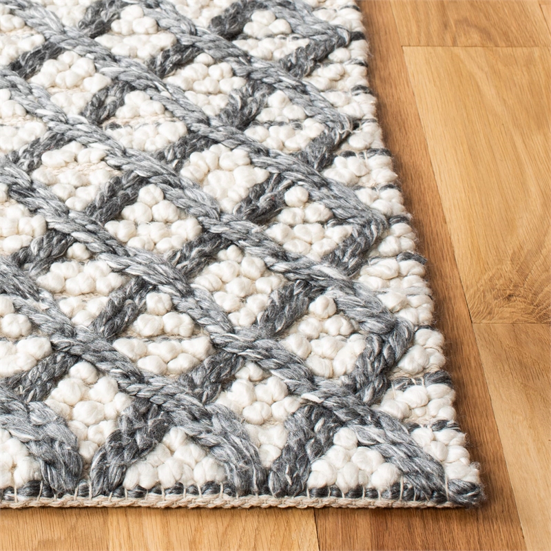 Safavieh Natura 3' x 5' Hand Woven Rug in Gray and Beige