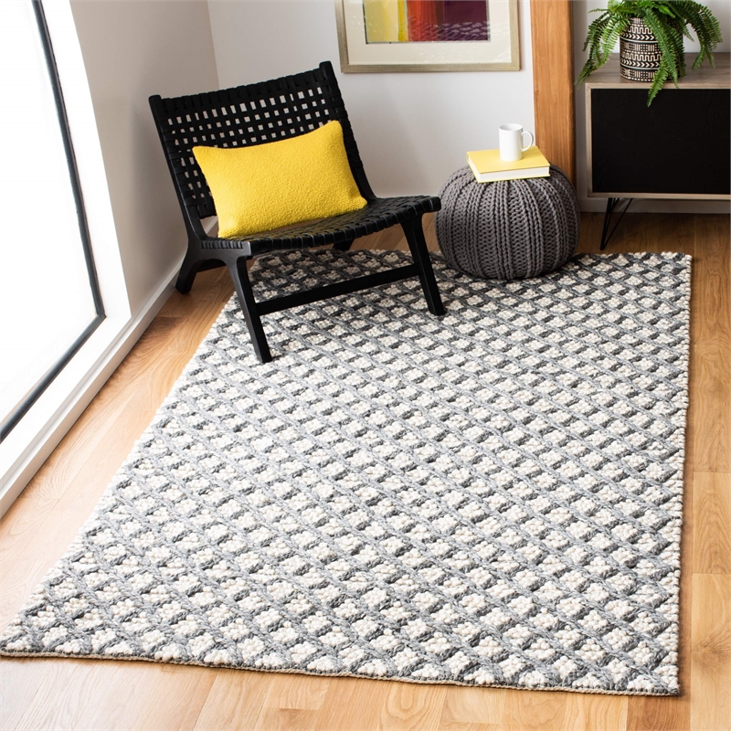 Safavieh Natura 8' x 10' Hand Woven Rug in Gray and Beige