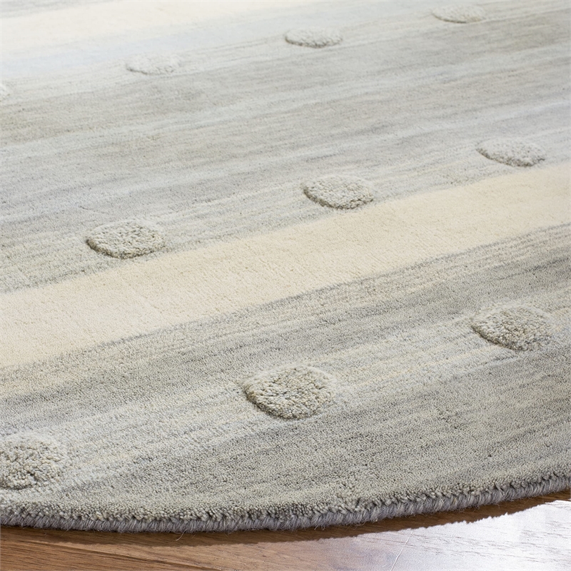 Safavieh 5' Round Hand Loomed Wool Rug in Gray and Ivory