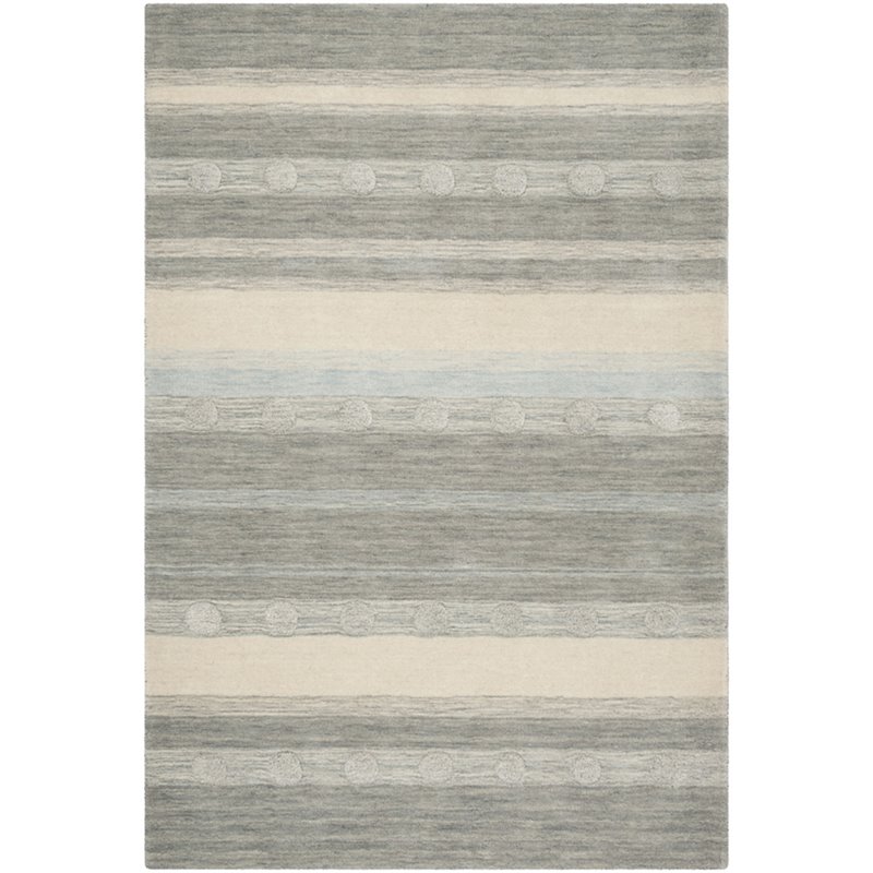 Safavieh 8' x 10' Hand Loomed Wool Rug in Gray and Ivory
