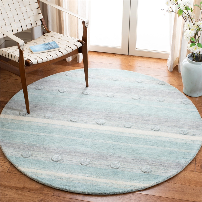 Safavieh 5' Round Hand Loomed Wool Rug in Aqua and Ivory