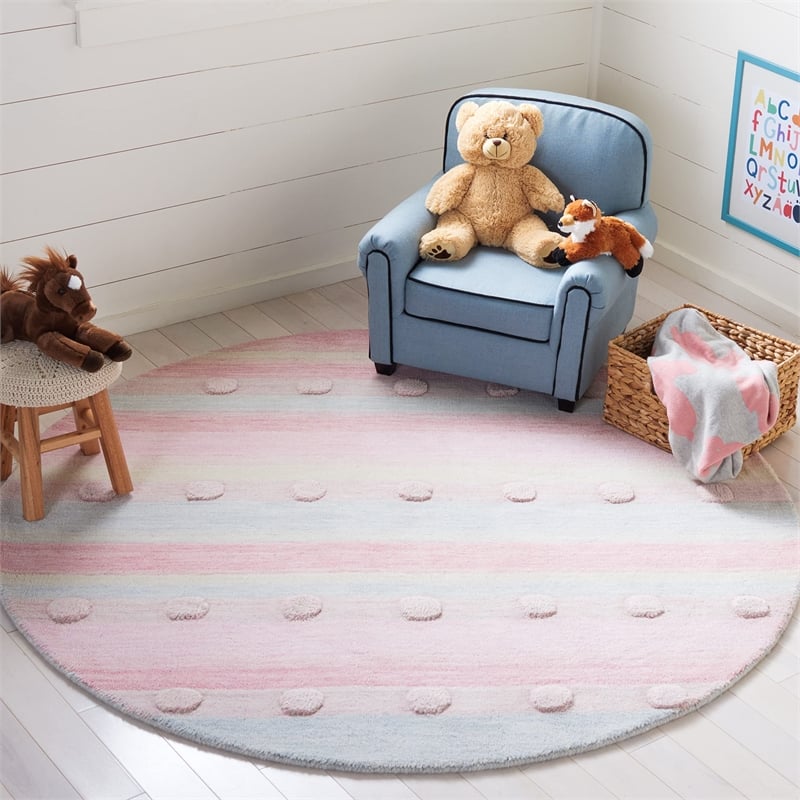 Safavieh 5' Round Hand Loomed Wool Rug in Light Blue and Pink