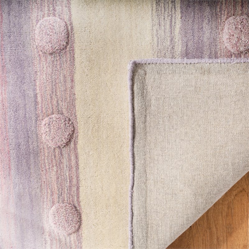 Safavieh 6' x 9' Hand Loomed Wool Rug in Light Purple and Ivory