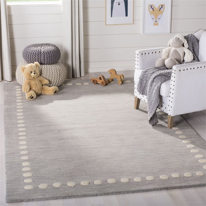 Safavieh 4' x 6' Hand Loomed Wool Rug in Gray and Ivory