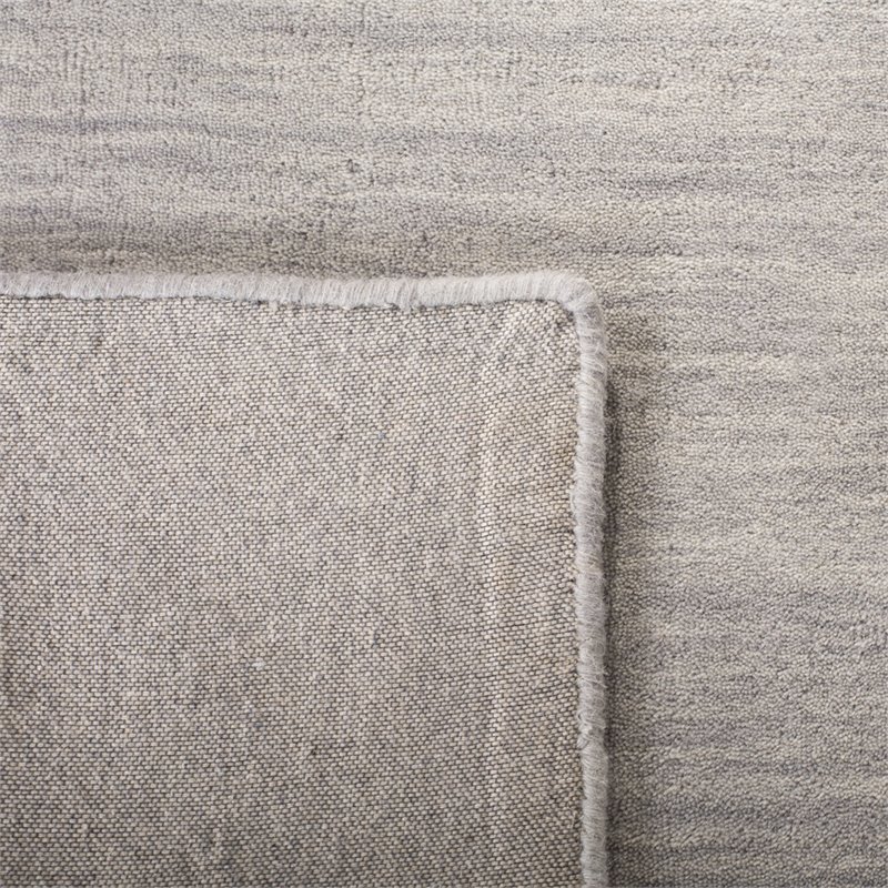 Safavieh 5' x 8' Hand Loomed Wool Rug in Gray and Ivory