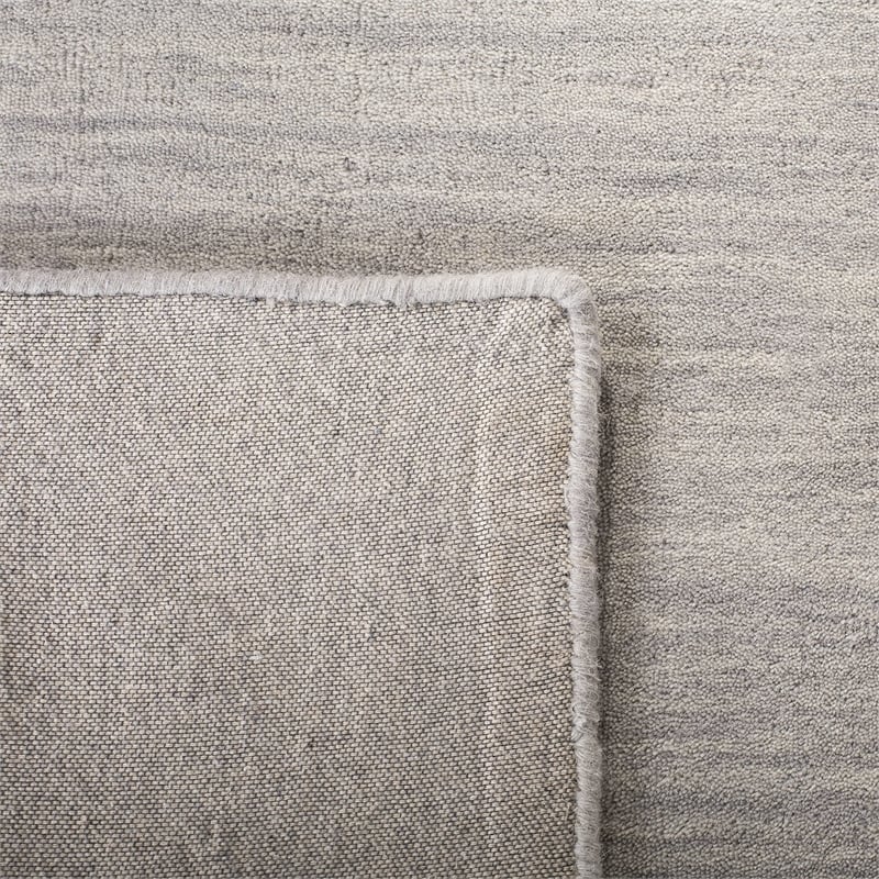 Safavieh 6' x 9' Hand Loomed Wool Rug in Gray and Ivory