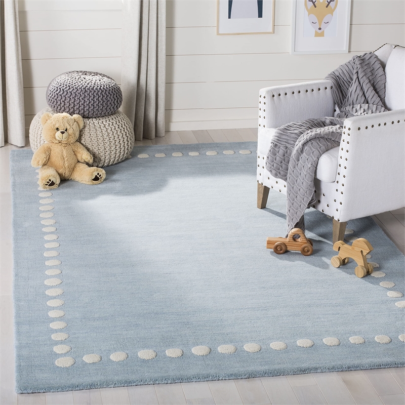 Safavieh 4' x 6' Hand Loomed Wool Rug in Blue and Ivory