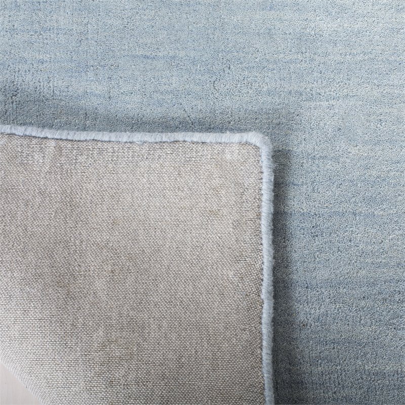 Safavieh 6' x 9' Hand Loomed Wool Rug in Blue and Ivory