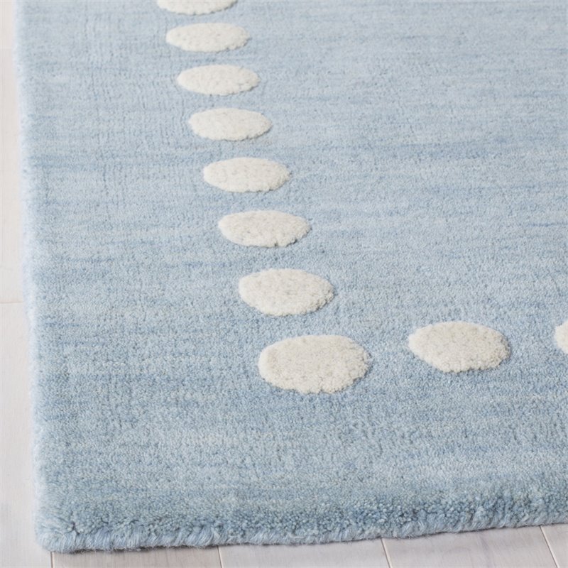 Safavieh 8' x 10' Hand Loomed Wool Rug in Blue and Ivory