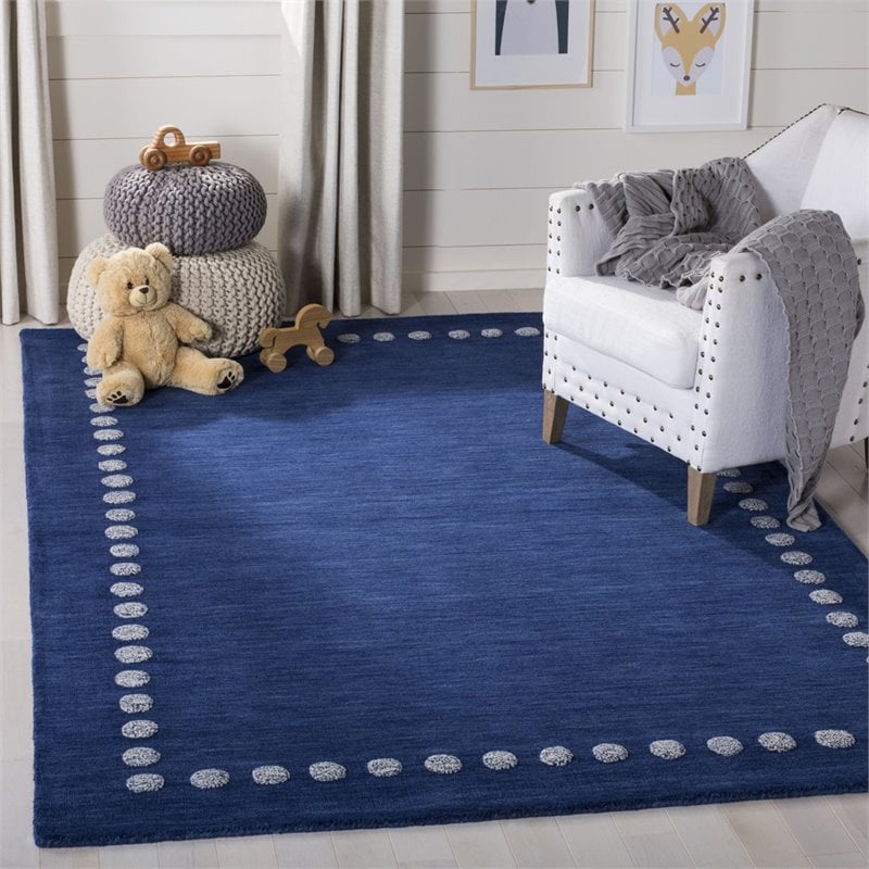 Safavieh 4' x 6' Hand Loomed Wool Rug in Navy and Ivory
