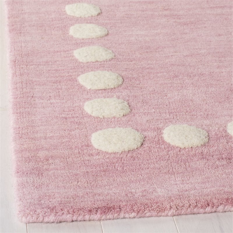 Safavieh 6' x 9' Hand Loomed Wool Rug in Pink and Ivory