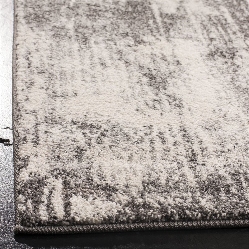 Safavieh Spirit 4' x 6' Rug in Dark Gray and Ivory