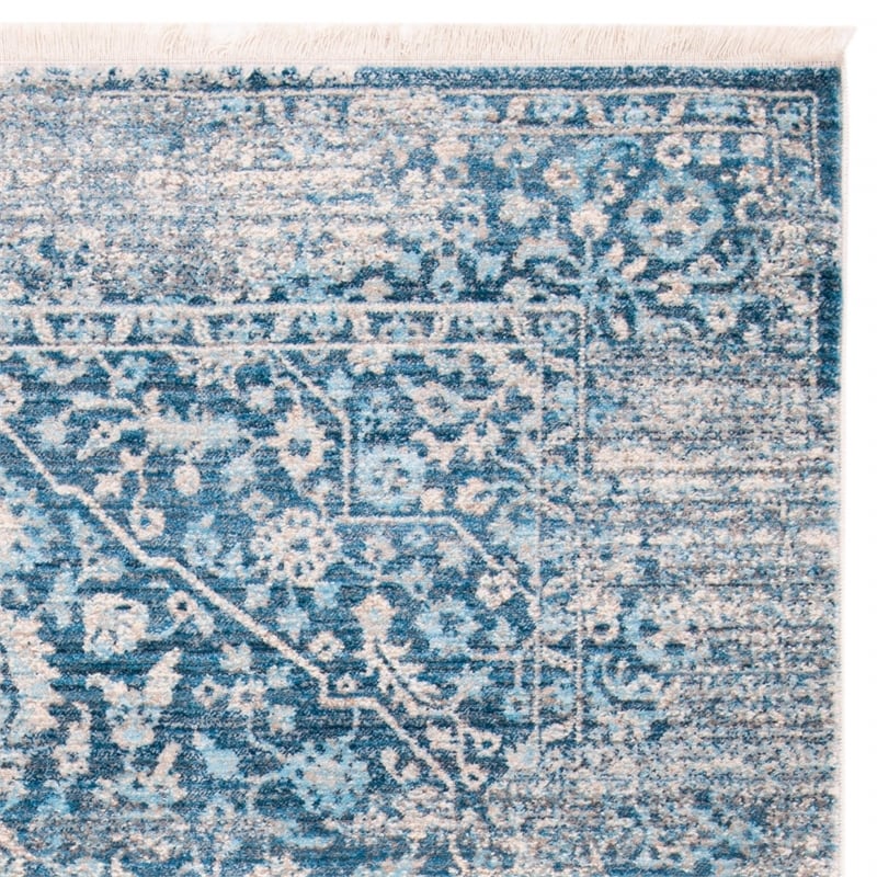 Safavieh Vintage 4' x 6' Rug in Blue and Ivory