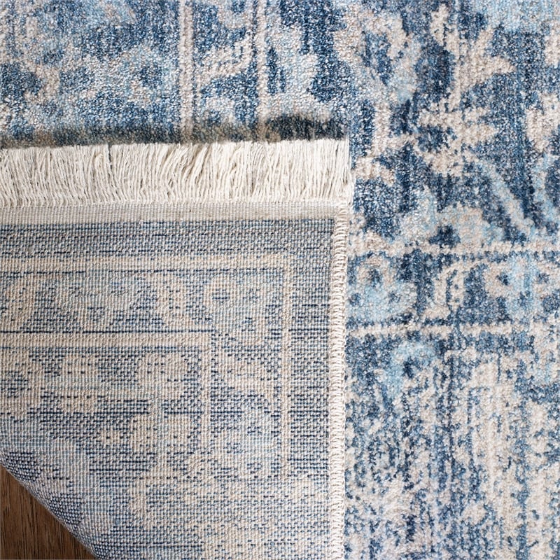 Safavieh Vintage 4' x 6' Rug in Blue and Ivory
