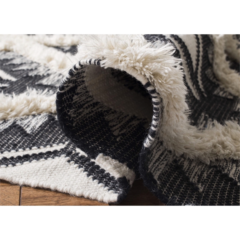 Safavieh Kenya 6' x 9' Hand Woven Shag Wool Rug in Black and Ivory