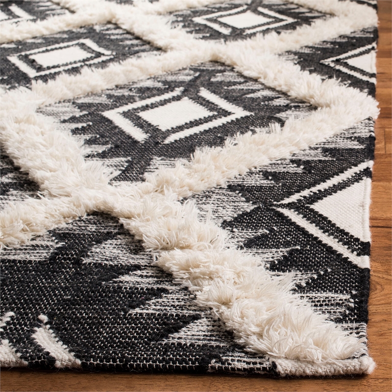 Safavieh Kenya 9' x 12' Hand Woven Shag Wool Rug in Black and Ivory