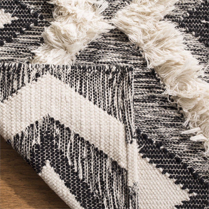 Safavieh Kenya 9' x 12' Hand Woven Shag Wool Rug in Black and Ivory