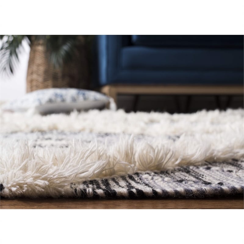 Safavieh Kenya 9' x 12' Hand Woven Shag Wool Rug in Charcoal and Ivory
