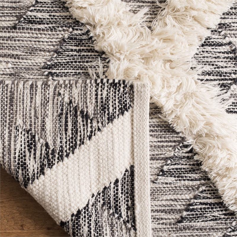 Safavieh Kenya 8' x 10' Hand Woven Shag Wool Rug in Black and Ivory