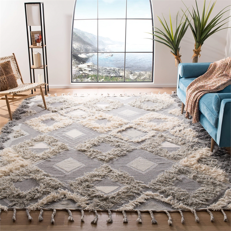 Safavieh Kenya 9' x 12' Hand Knotted Shag Wool Rug in Gray and Ivory