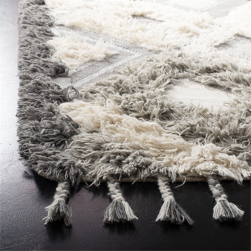 Safavieh Kenya 9' x 12' Hand Knotted Shag Wool Rug in Gray and Ivory