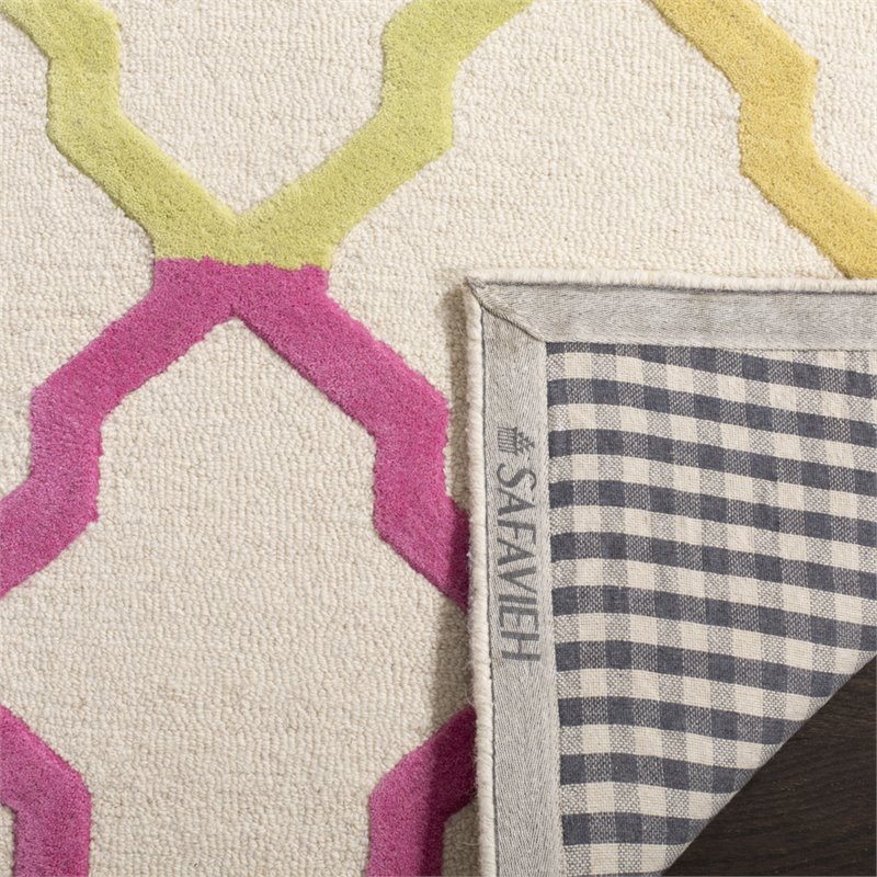 Safavieh 8' x 10' Hand Tufted Wool Rug in Ivory